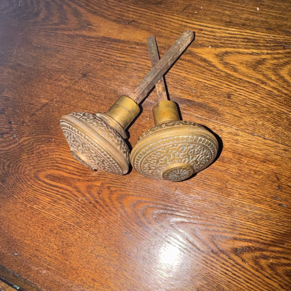 Antique door knobs - Attractive Style! - Picture 5 of 6
